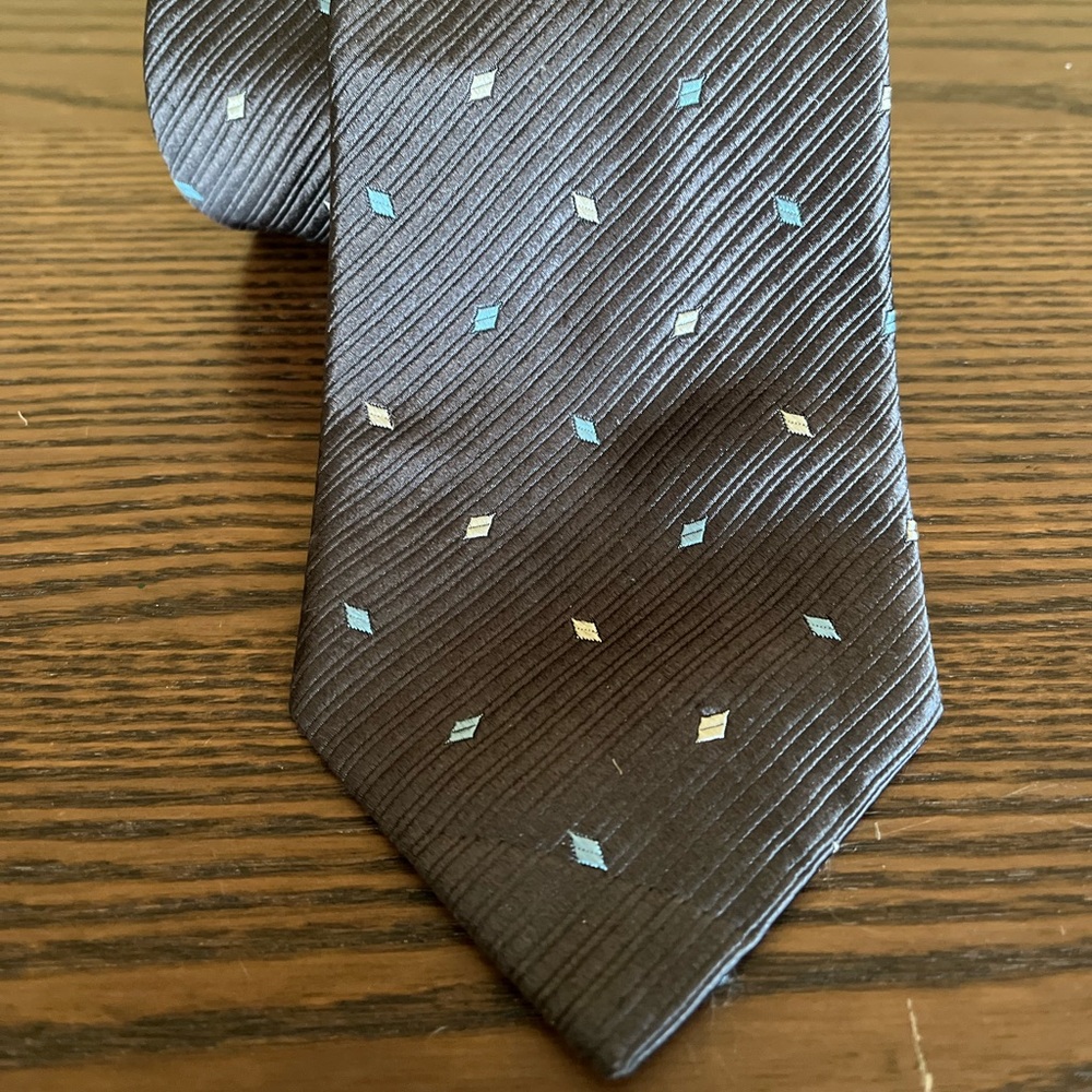 Vintage Today’s Man 100% Silk Tie Gray With Diamond Pattern